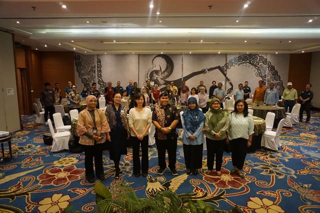 Strengthening Capacity on Socio-Economic Impact Assessment for RDF Projects in Yogyakarta